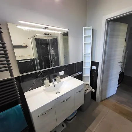 Big Terrace アパート *